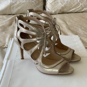 ***SOLD*** VINCE CAMUTO CALIVIA HEEL WHITE GOLD SIZE 9